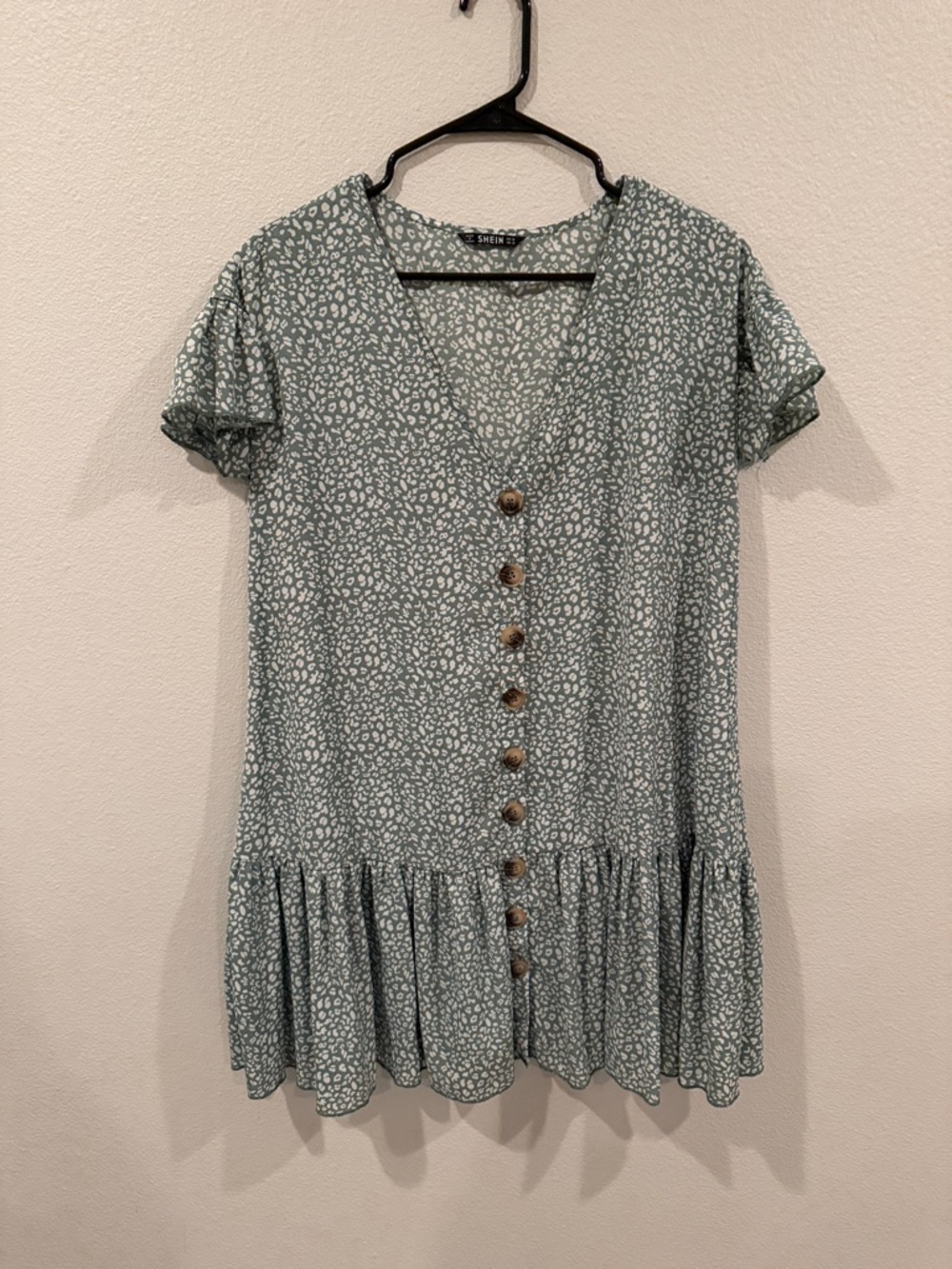 SHEIN Sage Green Button-Front Ruffled Hem Tunic